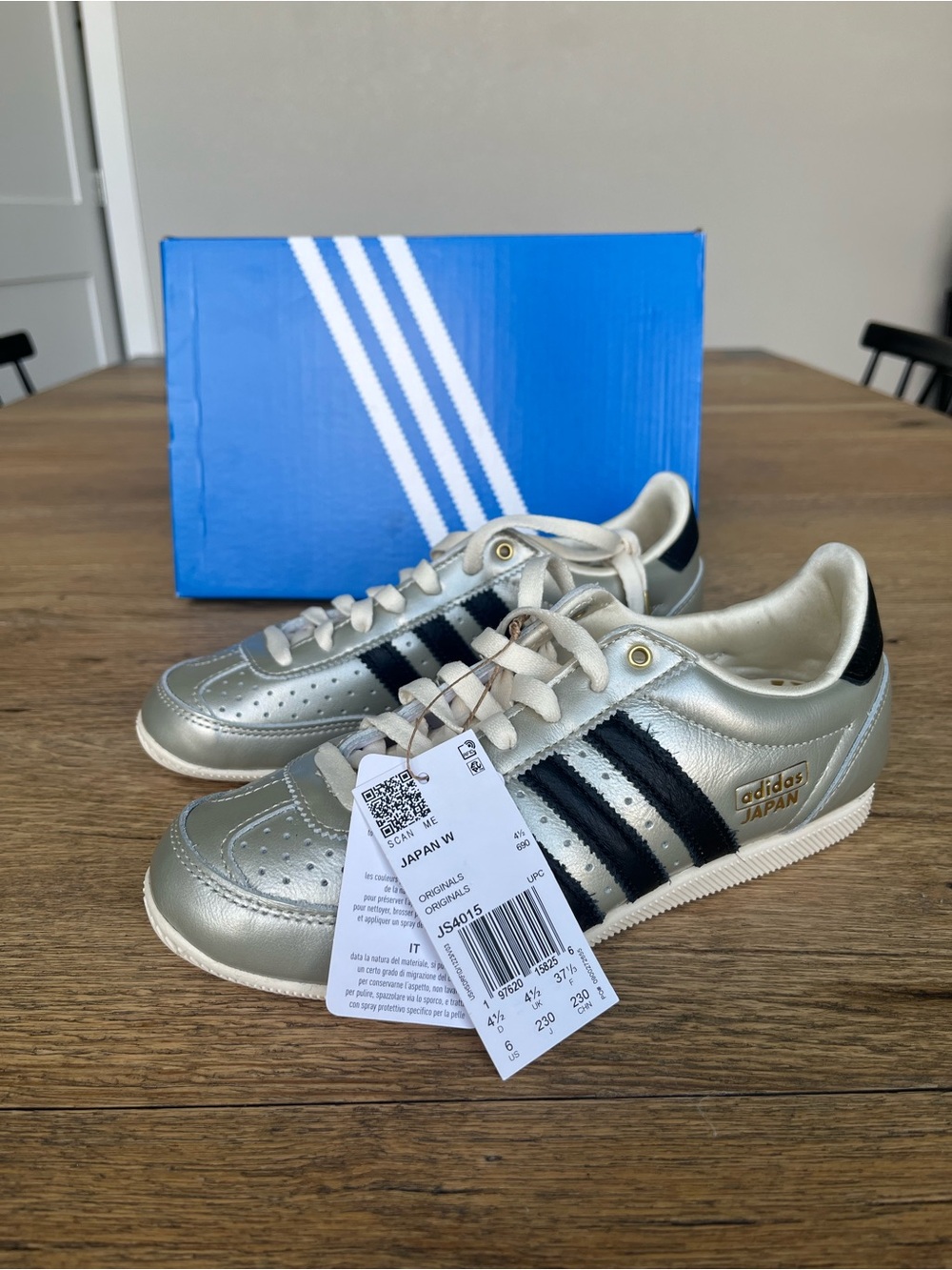 Size 6 Women’s adidas Originals Japan JS4015  Alumina / Black / White
